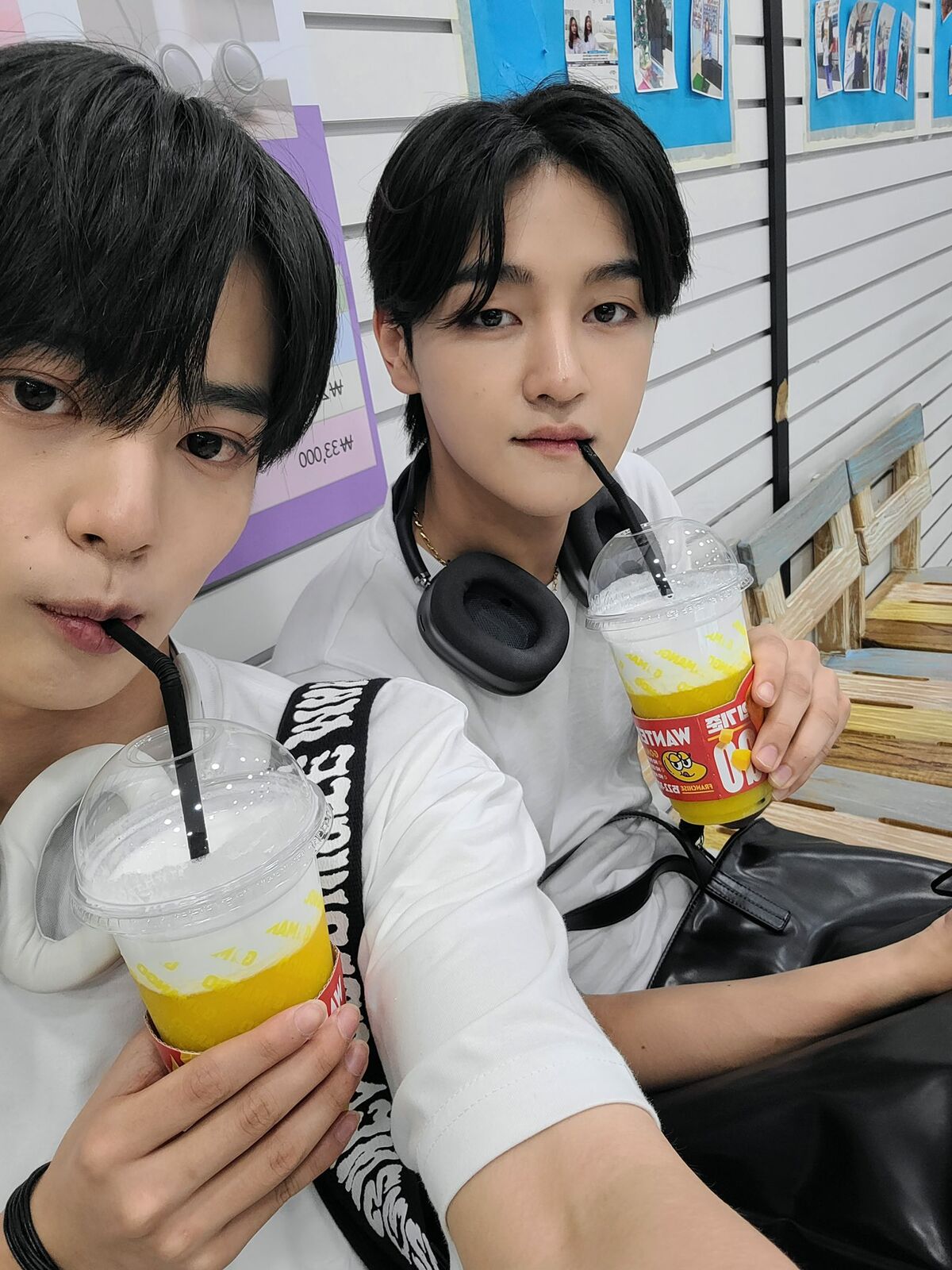 ユチョン　ファンカフェ写真集BADBOY MICKY Romantic Sky ユチョン ファンカフェ写真集BADBOY MICKY Romantic Sky Amazon