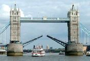 London-tower-bridge fun bizzare oddities weird cool 200907301656384629