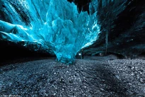 Ice Garden. Source: http://www.dailymail.co.uk/news/article-3328649/Fire-ice-Breathtaking-photos-capture-sparks-flying-amid-walls-emerald-blue-ice-inside-one-Europe-s-largest-glaciers.html