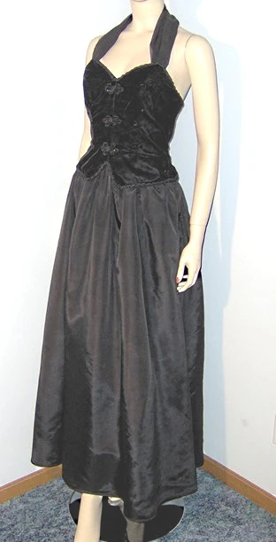 Dress | Fashion Wiki | Fandom Dress | Fashion Wiki | Fandom