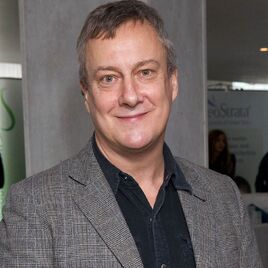 Stephen Tompkinson