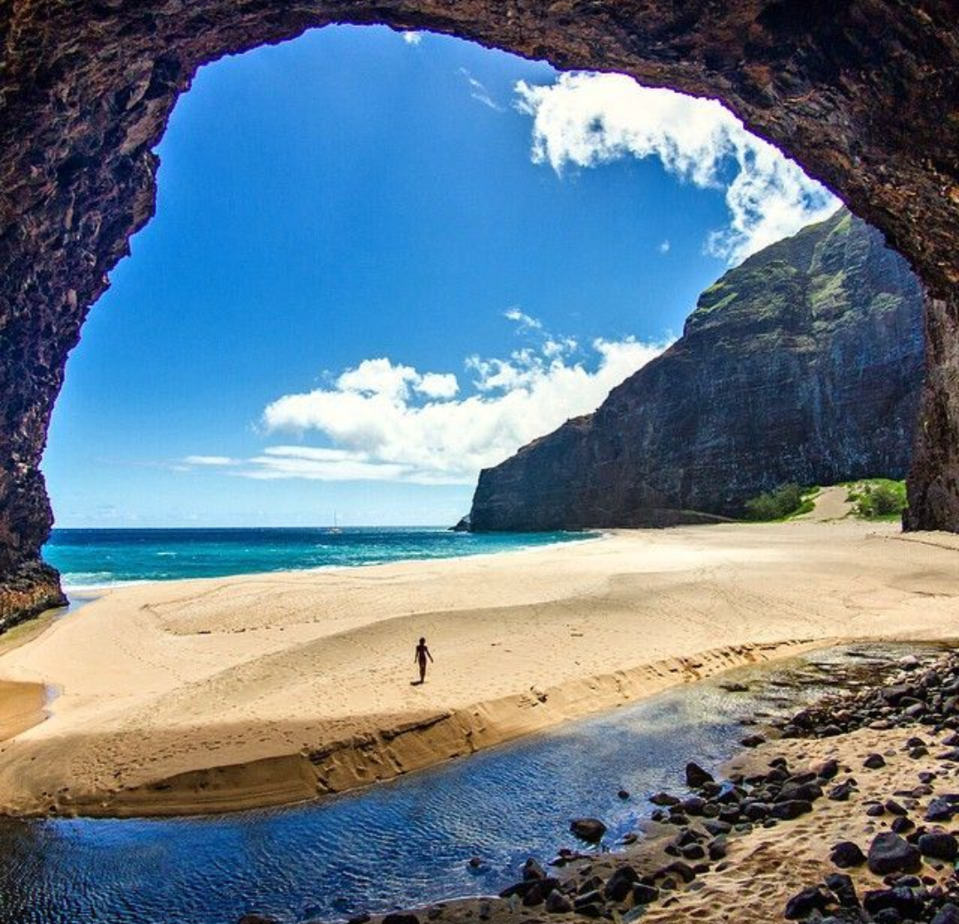 Кауаи остров арка. Пляж Хонопу - Кауаи. Хонопу-Бич, Гавайи, США. Самый красивый пляж в мире.