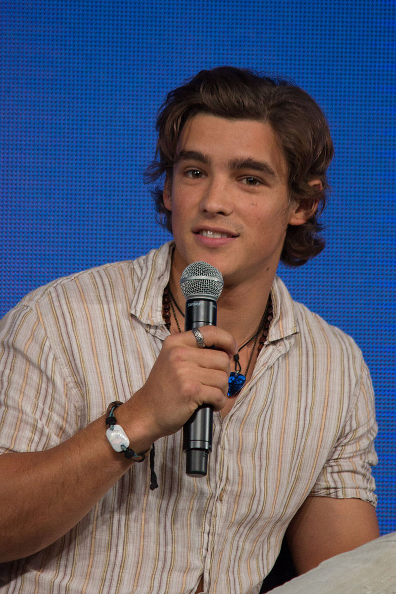 Brenton Thwaites Fluch Der Karibik Wiki Fandom