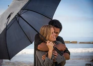 Kim Dickens and Cliff Curtis.jpg (419 KB)