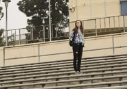 Fear-the-walking-dead-episode-101-alicia-carey-935.jpg (455 KB) Alicia on the bleachers.