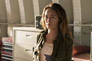 Alycia Debnam-Carey as Alicia Clark - Fear the Walking Dead Season 3, Episode 1 - Photo: Michael Desmond/AMC