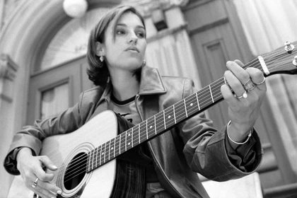 Julie Emrick/Gallery | Felicity Wiki | Fandom