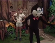 RogerWillco.jpg (62 KB) Felix and Jennifer saw Roger Willco