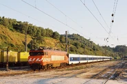 La 2605 en Santarem con el Talgo "Lusitania"