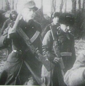 Volkssturmgewehr 1-5 | Forgotten Hope Secret Weapon Wiki | Fandom