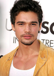 Steven Strait