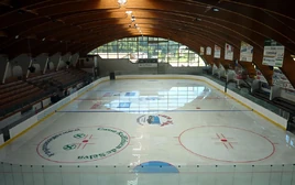 Eishalle-pranives-1