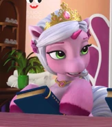 Rose-with-a-book-ep9.jpg (386 KB)