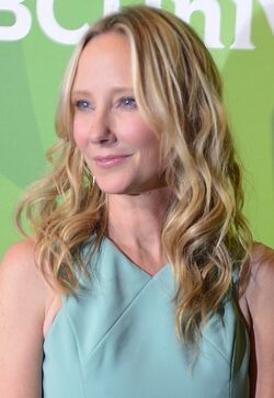 AnneHeche