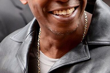 https://static.wikia.nocookie.net/filmguide/images/1/13/DaveChappelle.jpg/revision/latest/smart/width/386/height/259?cb=20190202041754