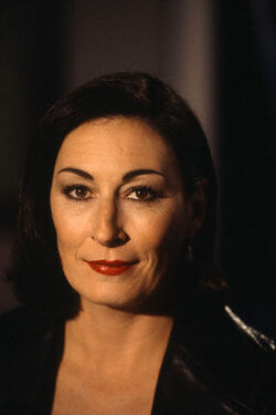 Angelica Huston