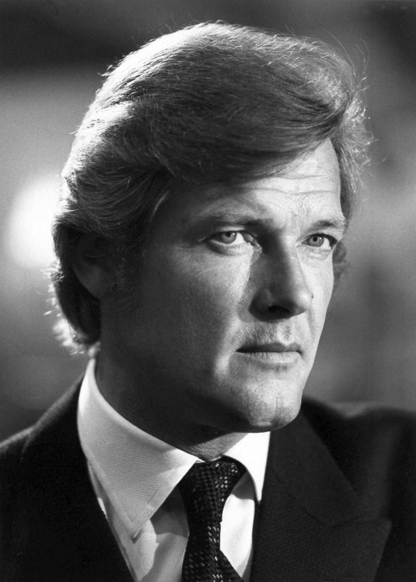 Roger Moore | Moviepedia | Fandom