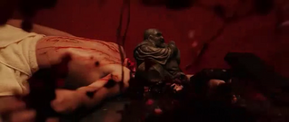 Isaac's Head crushed by the statue