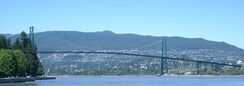 800px-Lions' Gate Bridge (from Stanley Park)