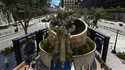 Founder King's statue.