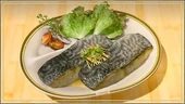 Могучий баррамунди на гриле
