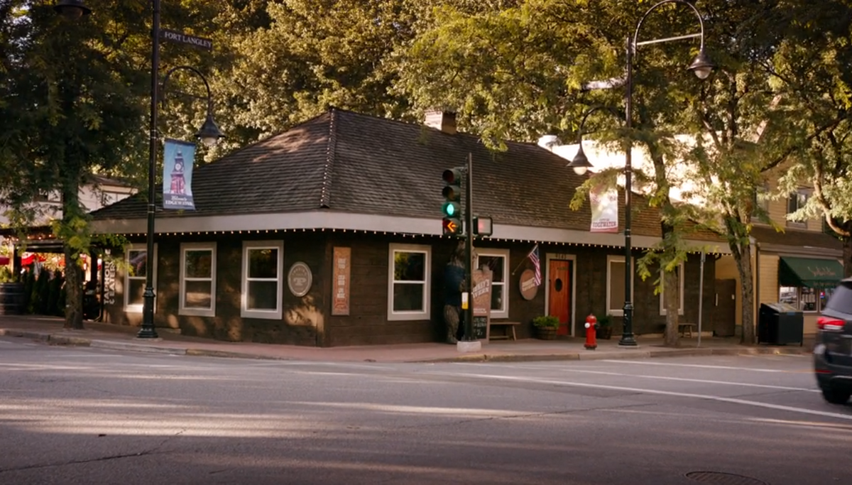 Smokey's Tavern Fire Country Wiki Fandom