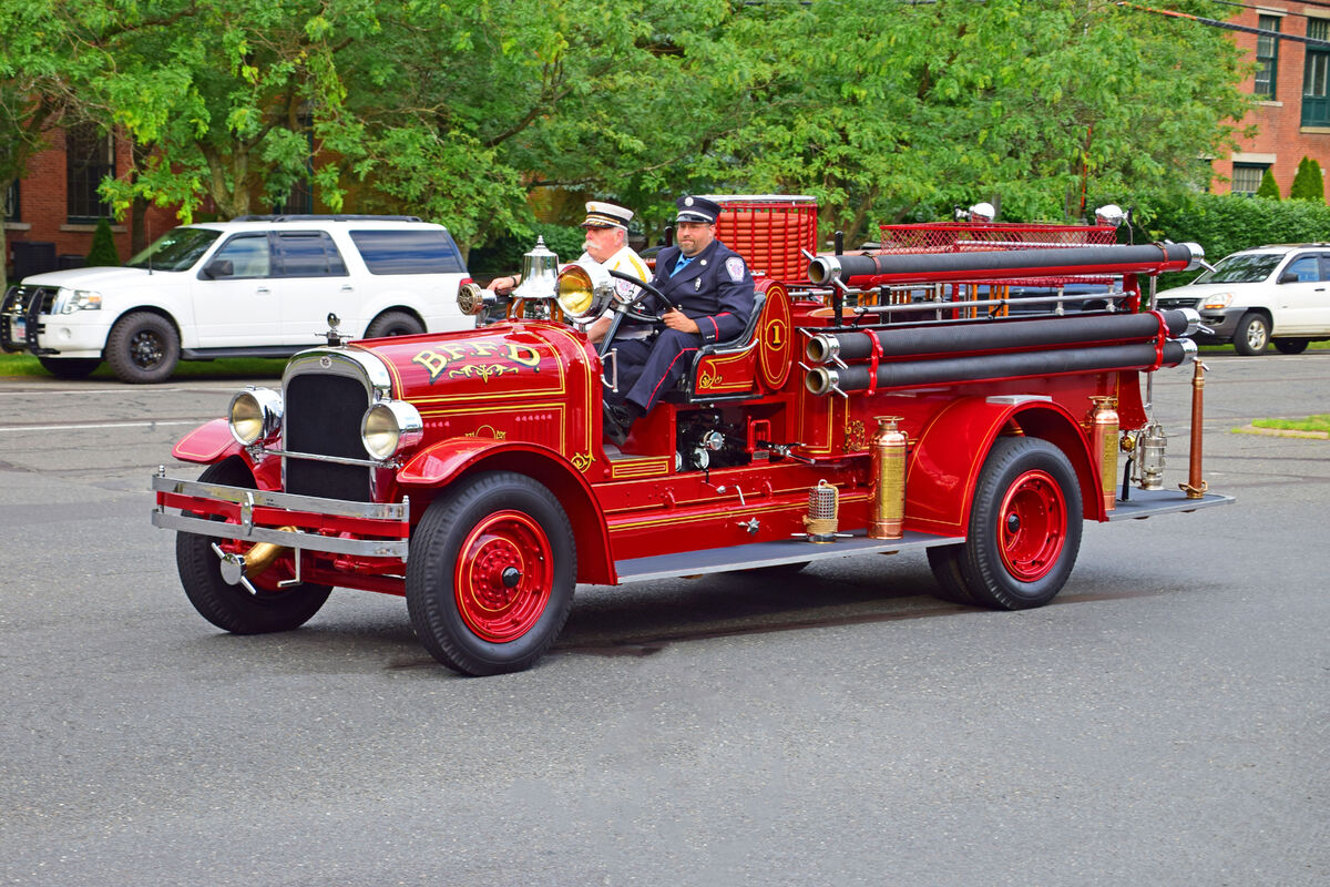 Seagrave Suburbanite | Firefighting Wiki | Fandom