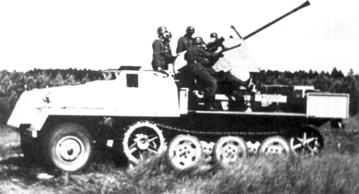 3,7cm Fla.K. 43/1 auf Selbstfahrlafette schwerer