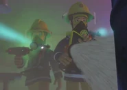 Sam Elvis searching Flex.jpg (330 KB) Elvis keeping the oil drums cool