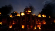 Idem, in fiamme. (Solo nel "Finale Vero".)
