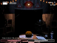 L'Ufficio di FNaF2 durate il giorno di halloween.