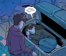 John trova Charlie in una scatola, TFC: Graphic Novel.