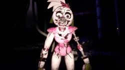 Glamrock Chica, nel suo stato danneggiato, fa un jumpscare a Gregory, animato.