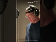 Video del dietro le quinte di Matthew Lillard mentre entra nel personaggio e registra le battute.