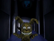 Plushtrap che attacca il giocatore, animato.