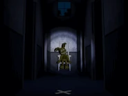 Plushtrap si alza velocemente sulla sedia, animato.