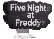 FNaF Lightstand.jpg (121 KB) Il logo del franchising sul supporto luminoso di Youtooz.