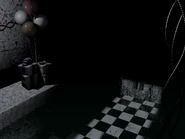 Stanza delle Feste 4 con le luci spente.