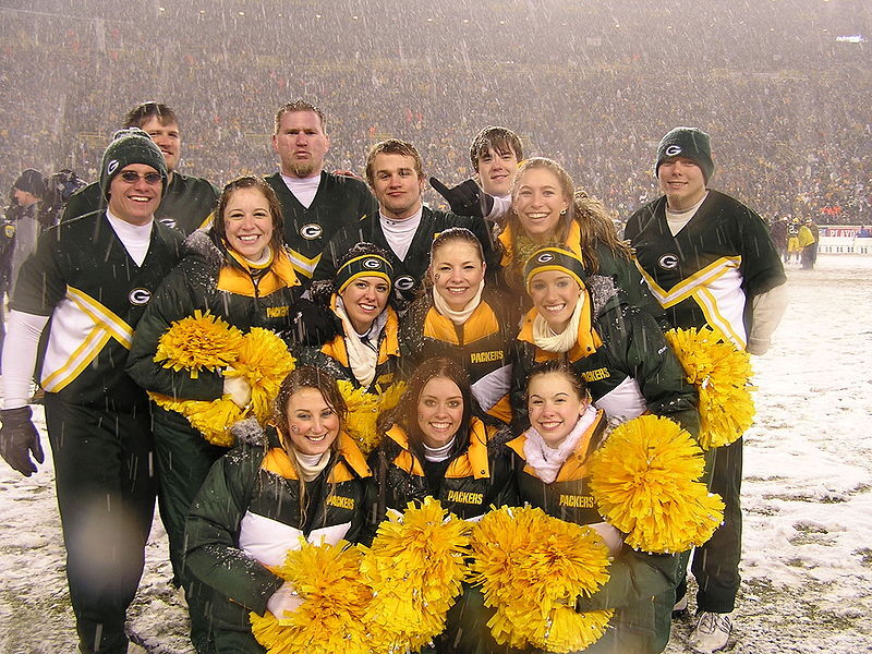 Green Bay Packers, NFL.  Green bay packers cheerleaders, Green bay packers,  Nfl cheerleaders