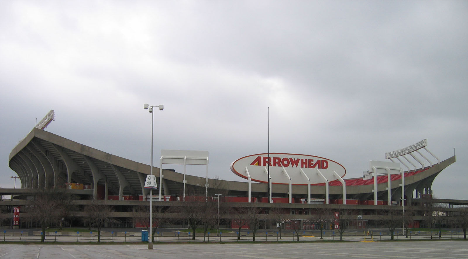 Kenny Chesney - Arrowhead Stadium.. The loudest stadium in the