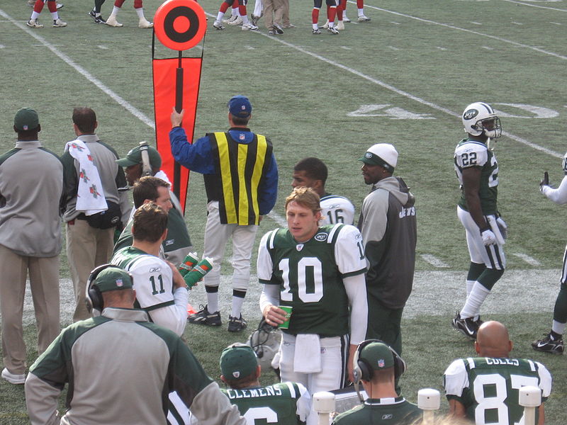 The Story of the 2008 New York Jets: Chad Pennington vs. Brett Favre