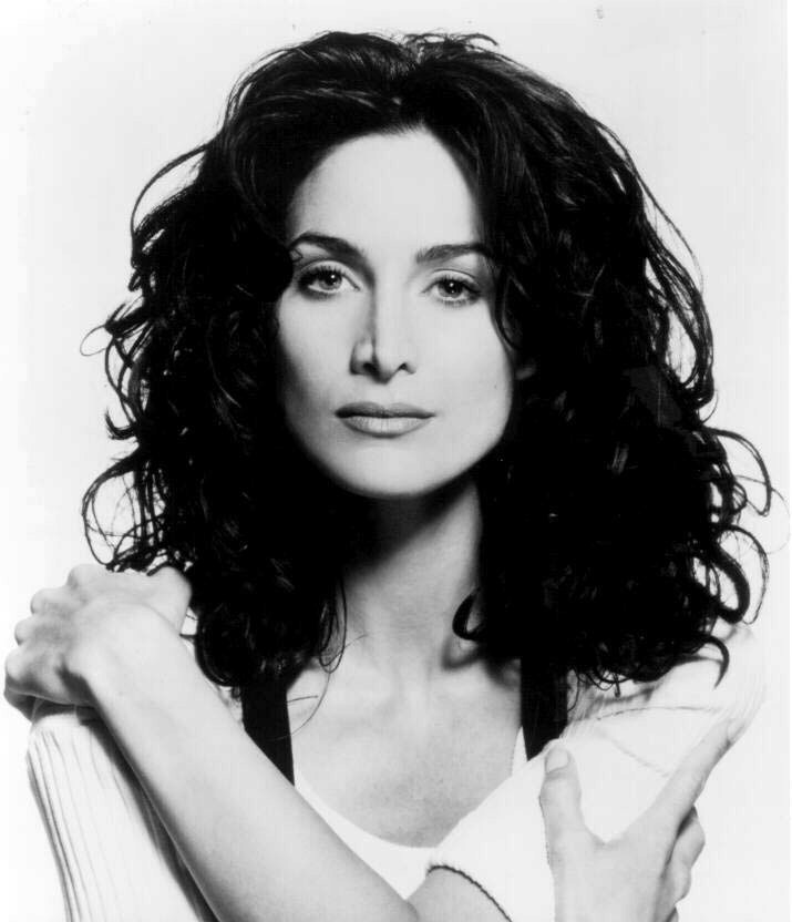 Carrie-Anne Moss - Wikiwand