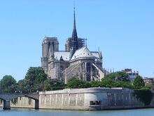 800px-DSC00733 Notre Dame Paris from east