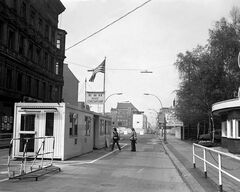 Checkpoint Charlie 1977