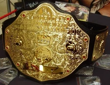 The World Heavyweight Championship belt design (March 2003 – present)