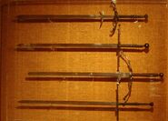 Photo example of greatswords with and without parrying hooks
