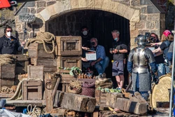 Filming on set (courtesy PhotoGraft).