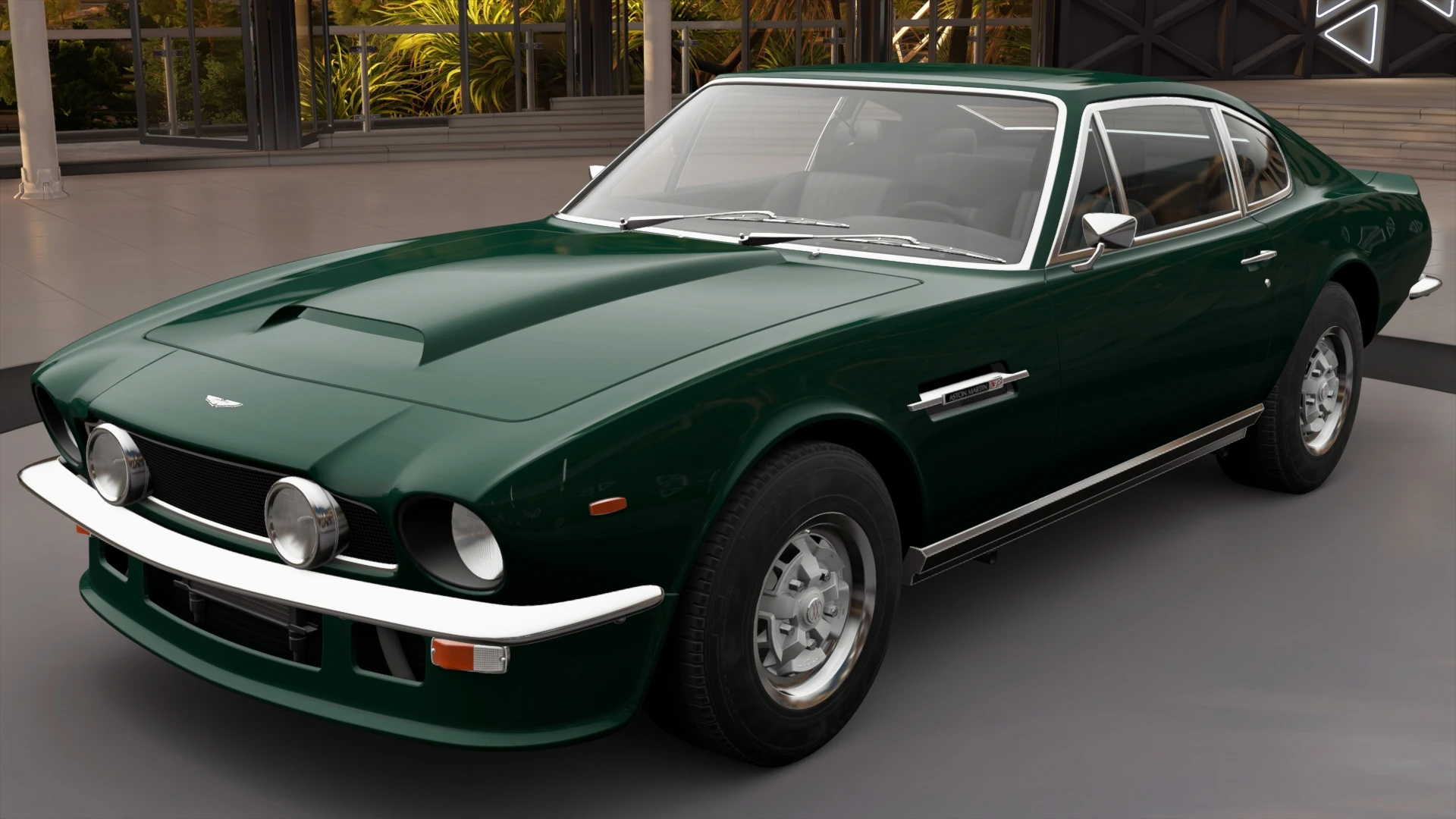 Aston Martin V8 Vantage thumbnail