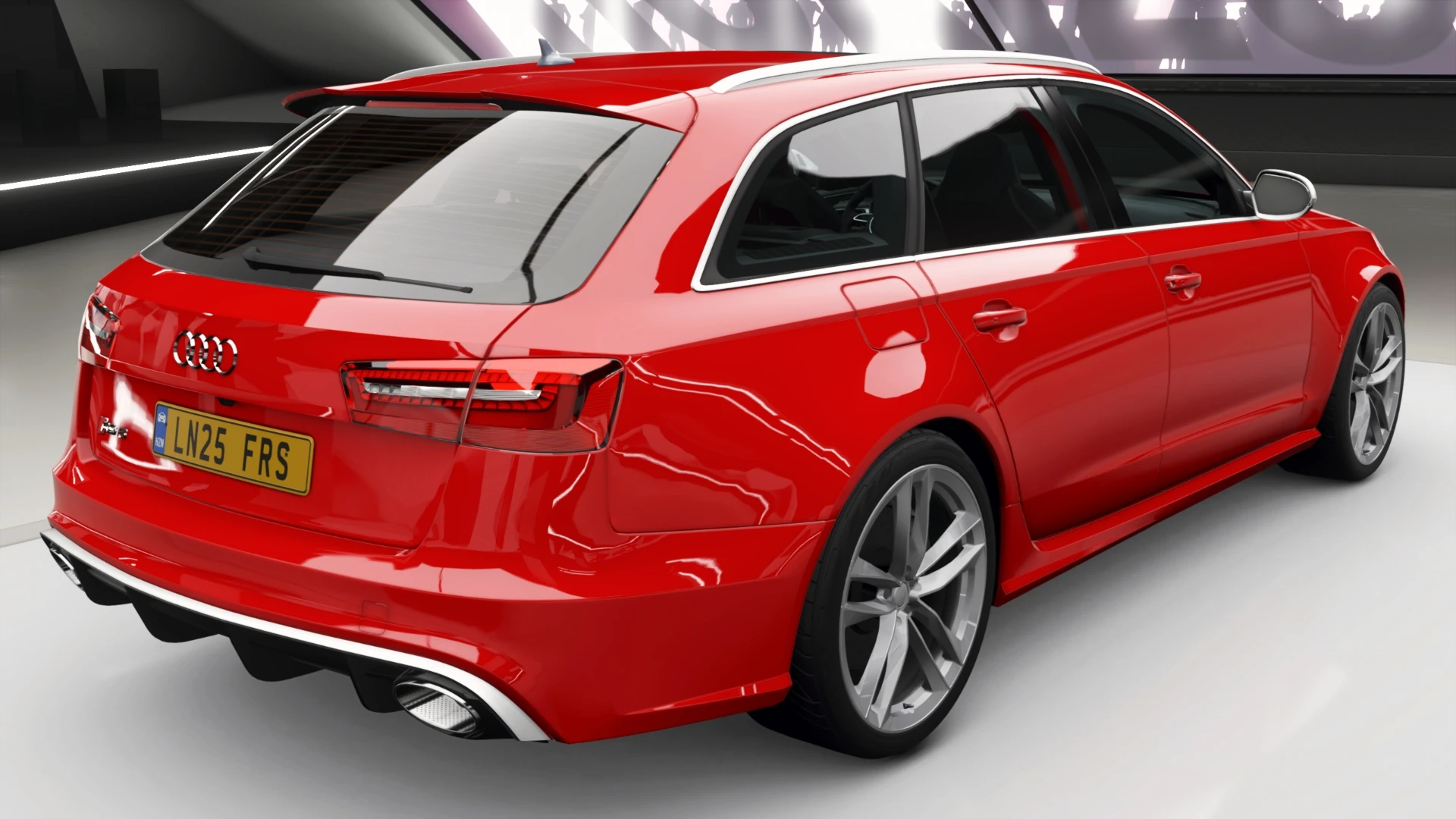 2015 Audi RS 6 Avant - Rear