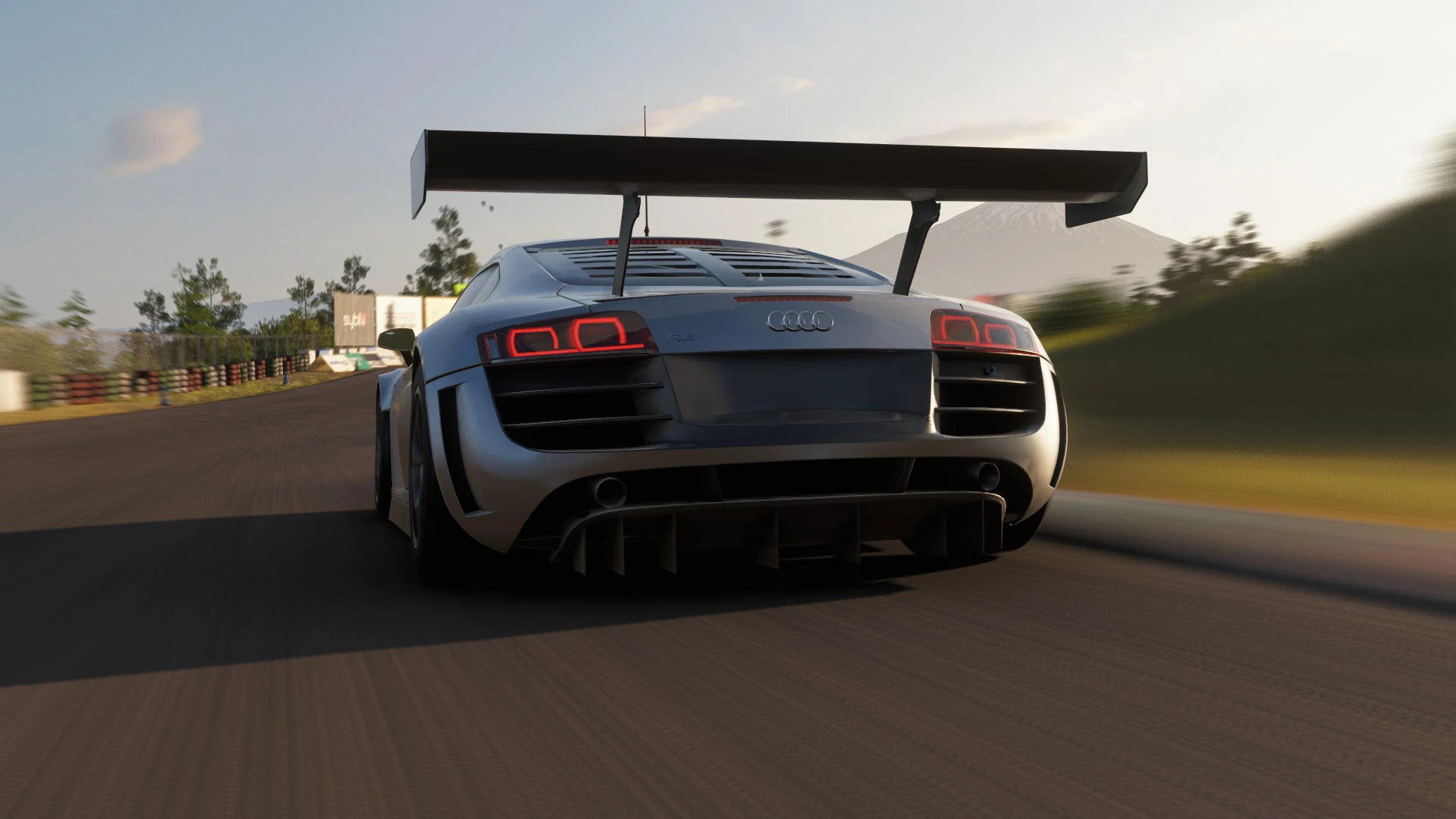 2009 Audi R8 LMS - Rear